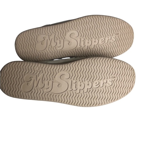 My Pillow My Slippers Womens Moccasin Cream Soft Leather Size 8W - Picture 7 of 10